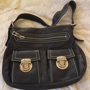 Black vintage Marc Jacob’s shoulder bag.